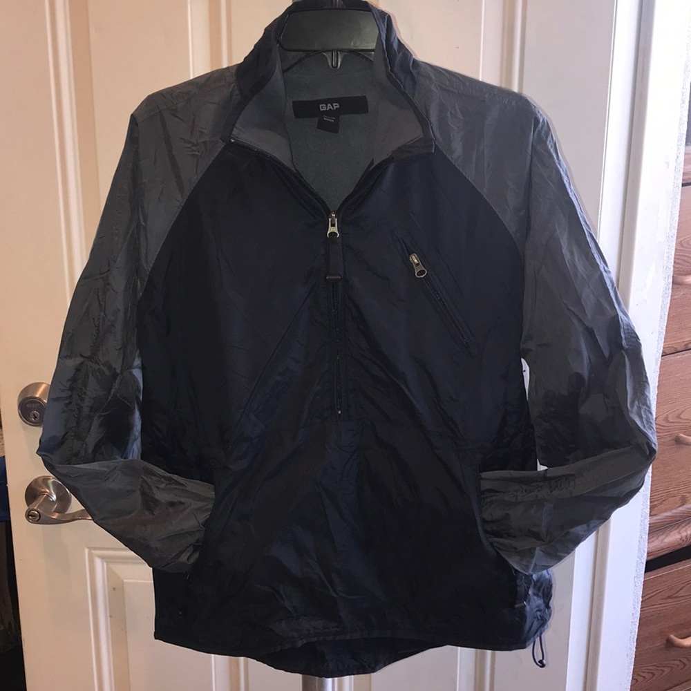 Gap Men’s Sweater made of 100% Nylon